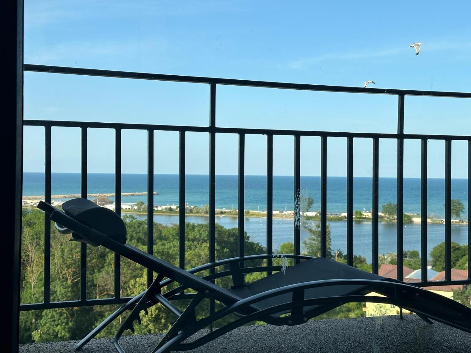 דירות נפטון Donna Alba Seaview Penthouse, Casa Ta De Pe Plaja מראה חיצוני תמונה