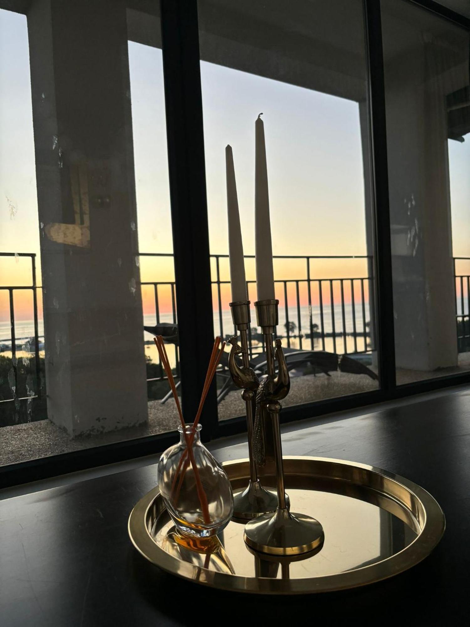 דירות נפטון Donna Alba Seaview Penthouse, Casa Ta De Pe Plaja מראה חיצוני תמונה