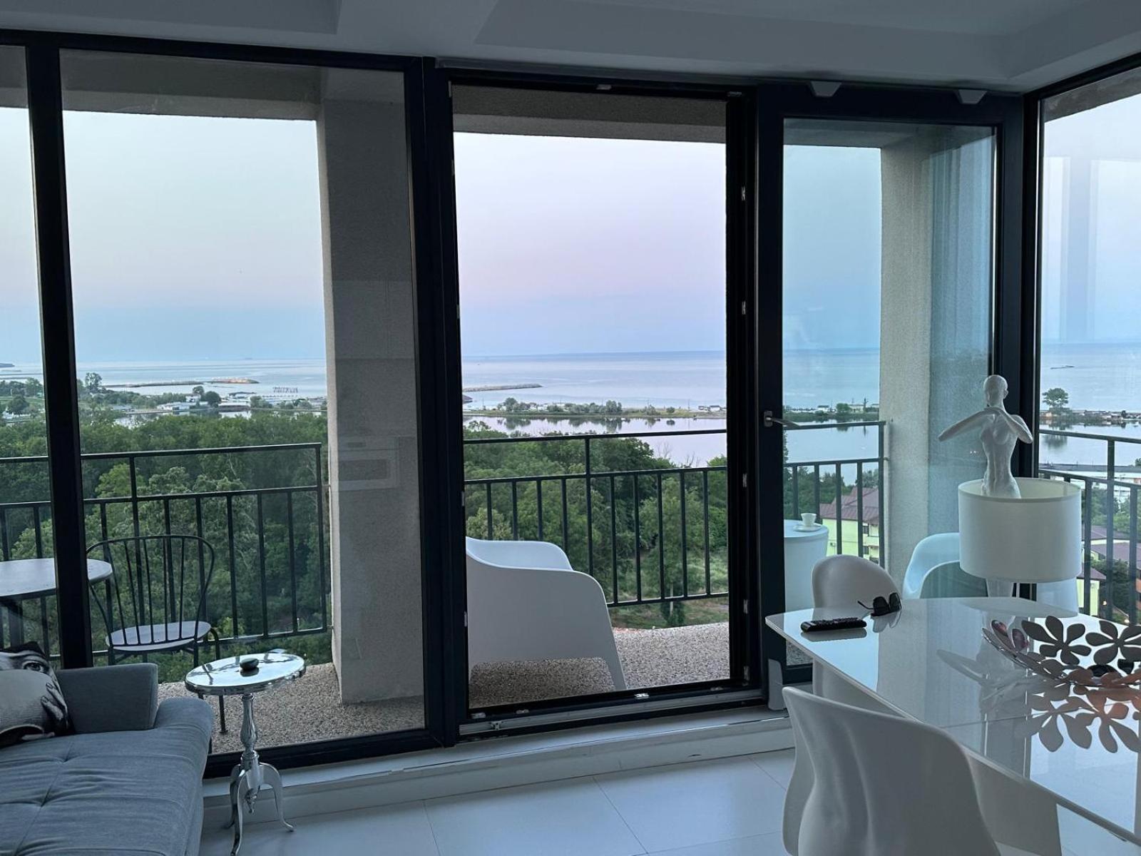 דירות נפטון Donna Alba Seaview Penthouse, Casa Ta De Pe Plaja מראה חיצוני תמונה