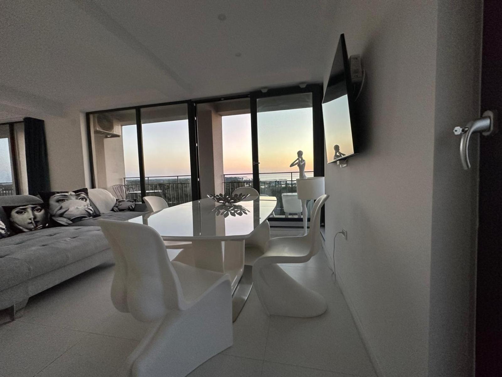 דירות נפטון Donna Alba Seaview Penthouse, Casa Ta De Pe Plaja מראה חיצוני תמונה