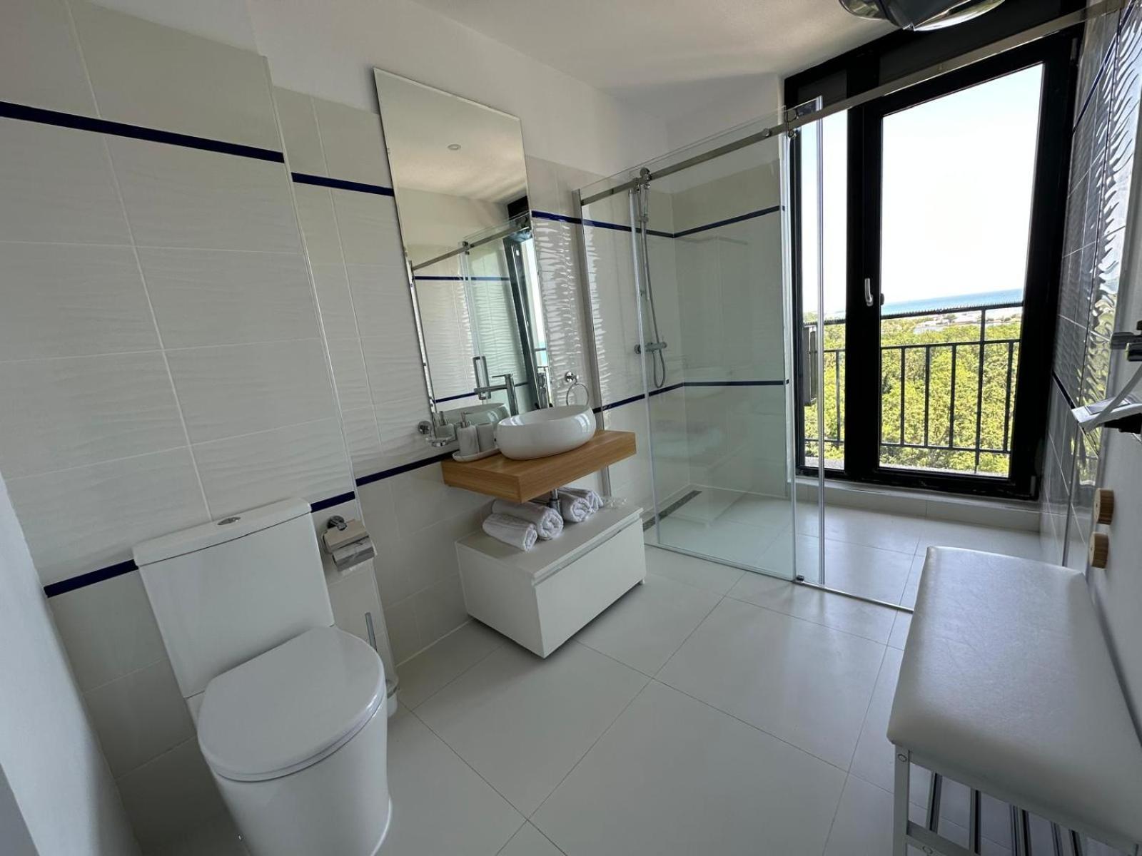 דירות נפטון Donna Alba Seaview Penthouse, Casa Ta De Pe Plaja מראה חיצוני תמונה