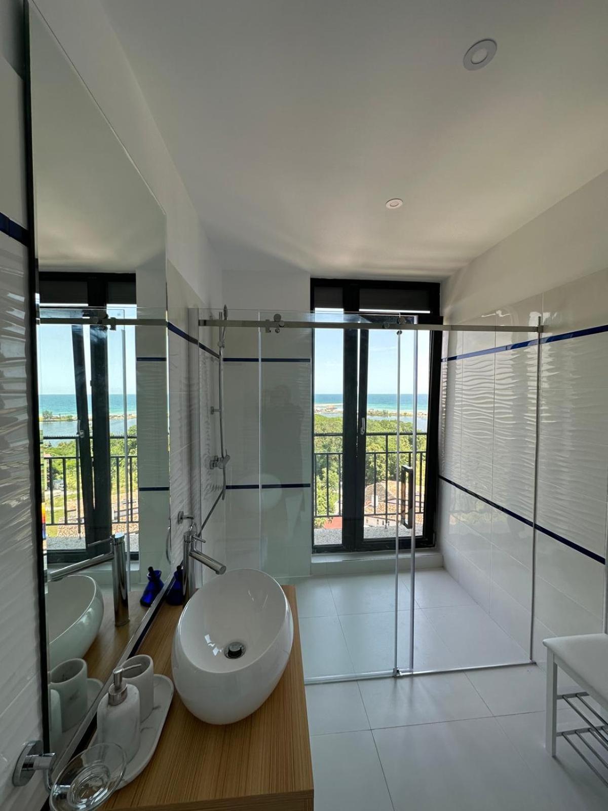 דירות נפטון Donna Alba Seaview Penthouse, Casa Ta De Pe Plaja מראה חיצוני תמונה